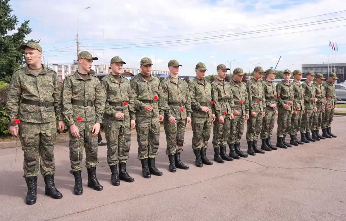 Новгородцам предстоит служить у стен Московского Кремля.