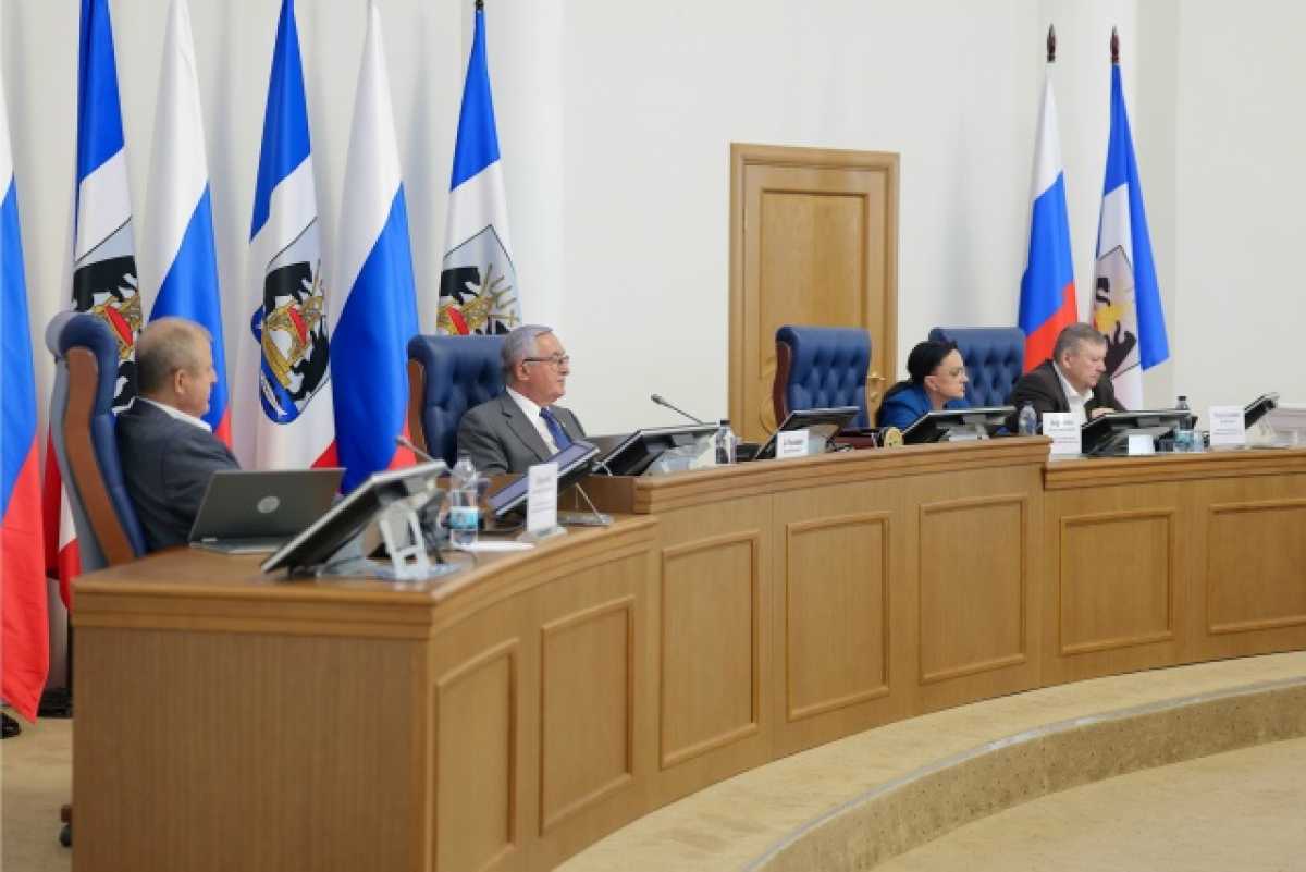 30 июня депутаты рассмотрят законопроект о запуске новой меры поддержки для новгородских педагогов.