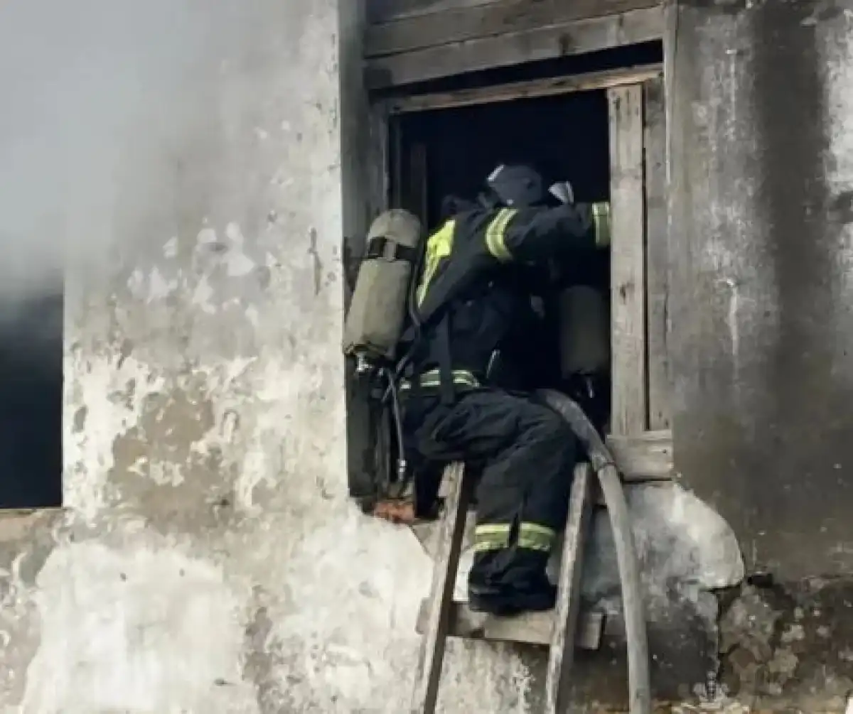 В обоих случаях погибших и пострадавших нет.