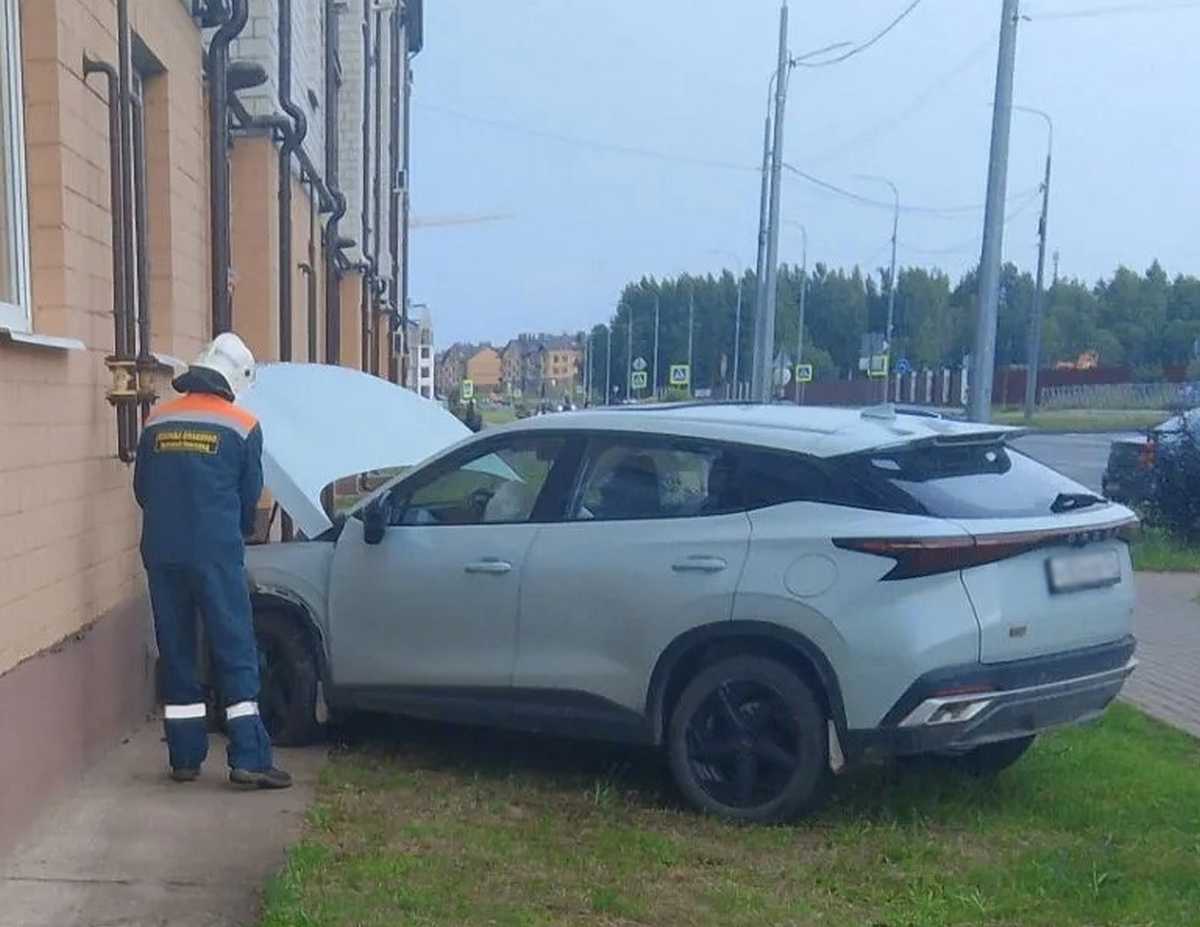 Водитель от госпитализации отказался.