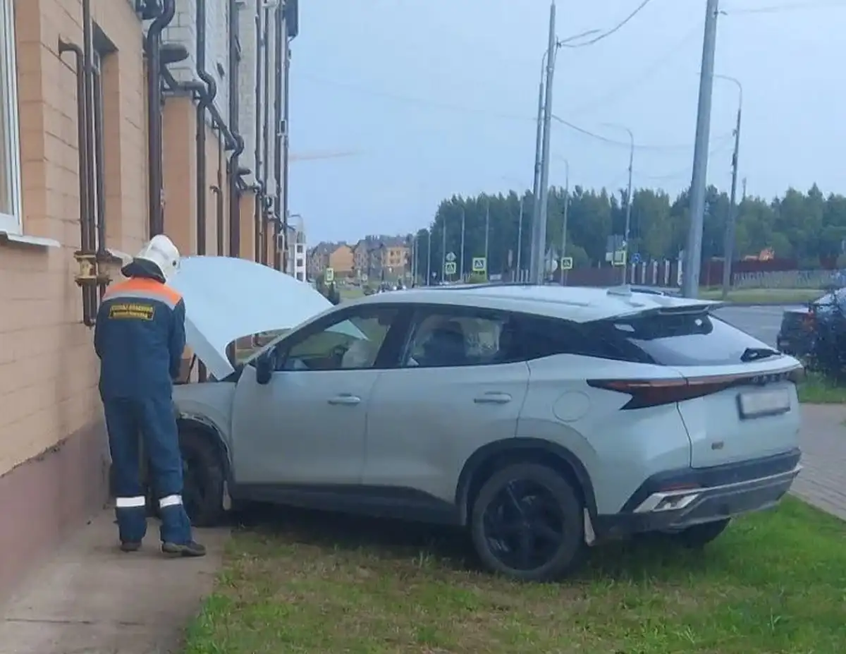 Водитель от госпитализации отказался.