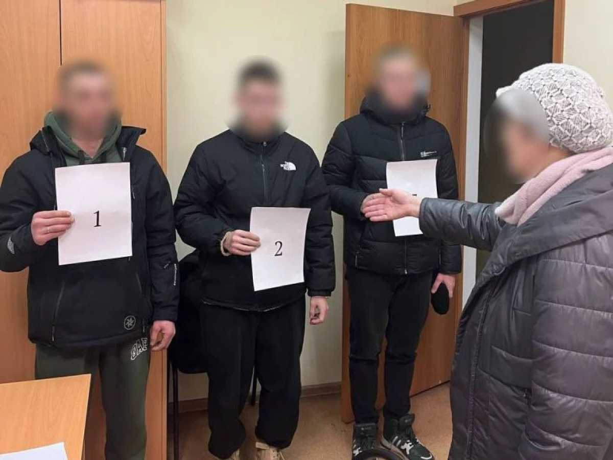 Уголовное дело в отношении других участников преступной схемы выделено в отдельное производство.