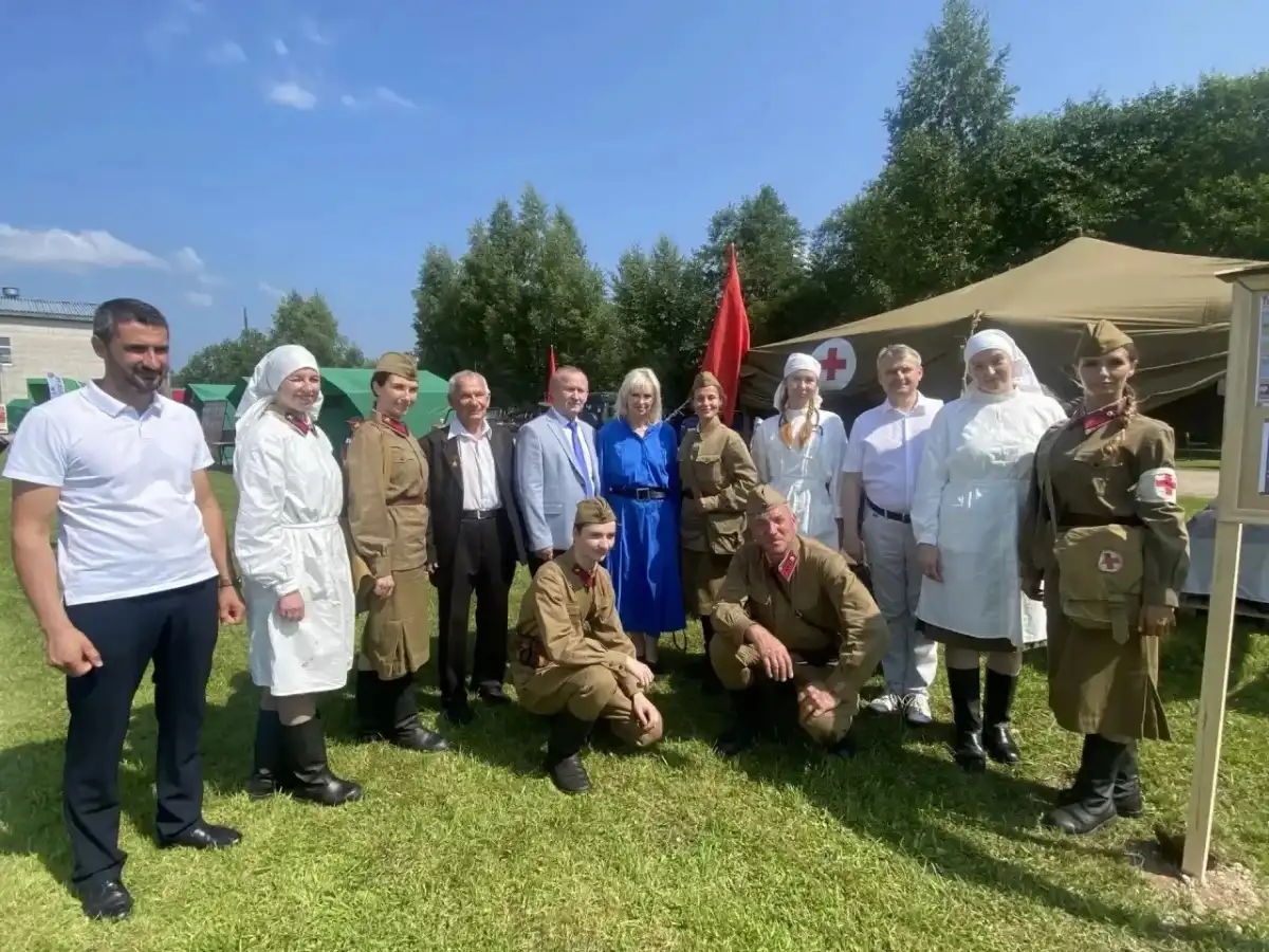 Участники фестиваля вспомнили подвиг бойцов Кировской дивизии народного ополчения.