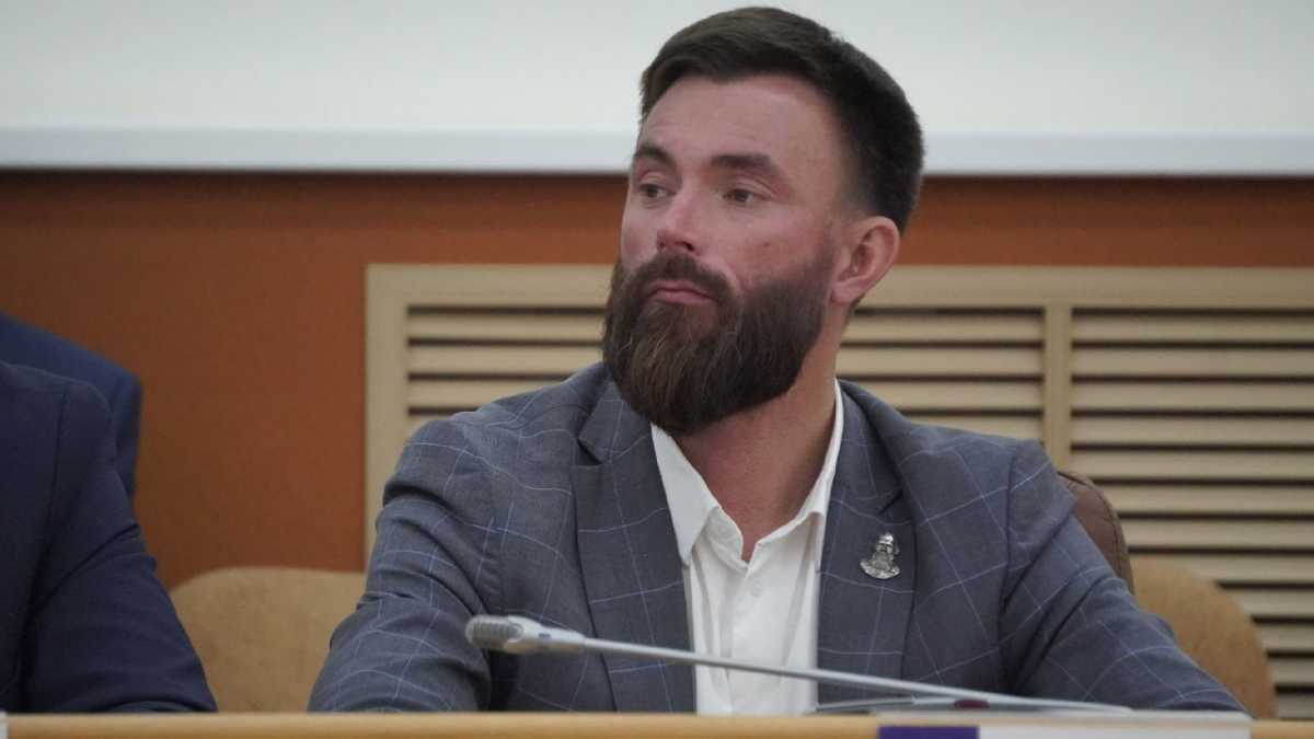 На посту председателя гордумы Василий Ян сменил Константина Сомова.