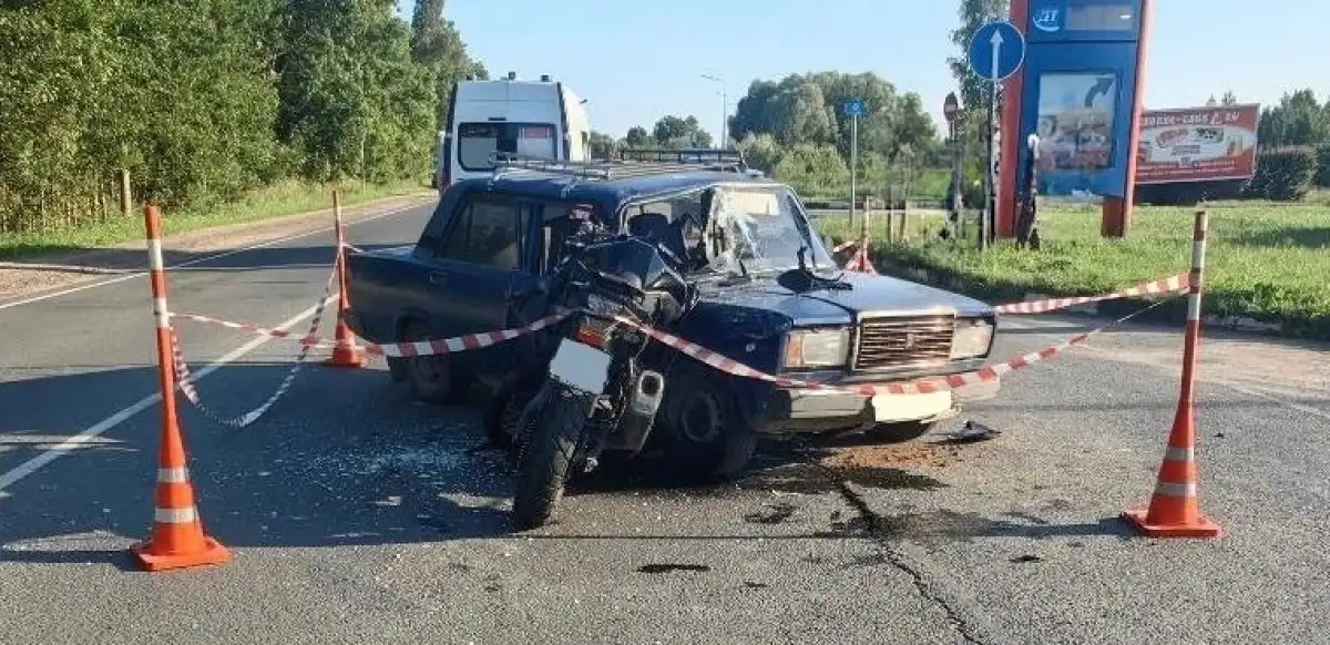 Мотоциклиста с политравмой доставили в Новгородскую областную клиническую больницу.