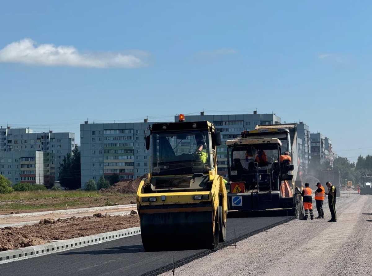 Вместе с мостом к жилому массиву Григорово строят дорогу.