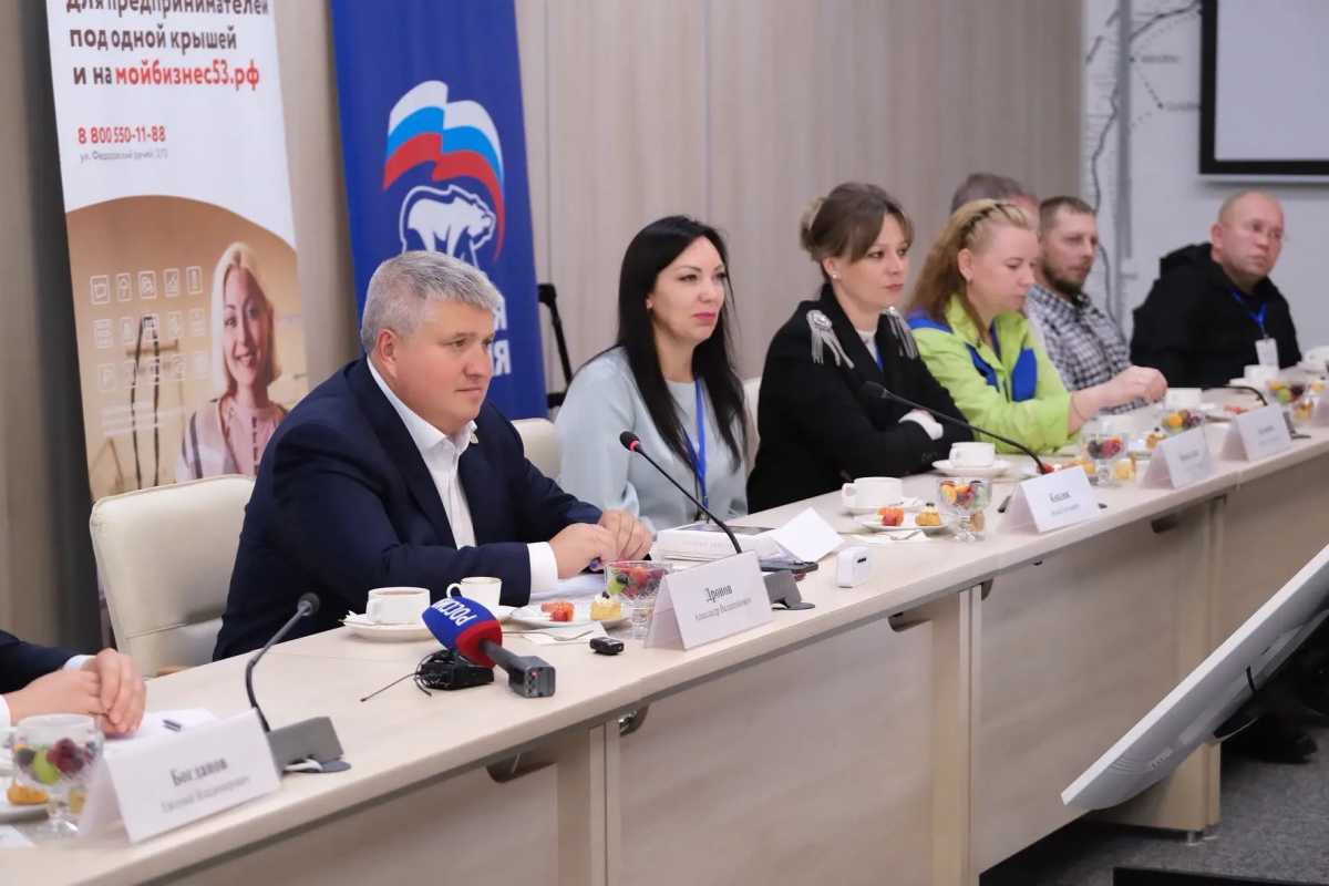 Для участников СВО проведут две программы: «Для СВОих» и «СВОй бизнес». Для участников СВО проведут две программы: «Для СВОих» и «СВОй бизнес».