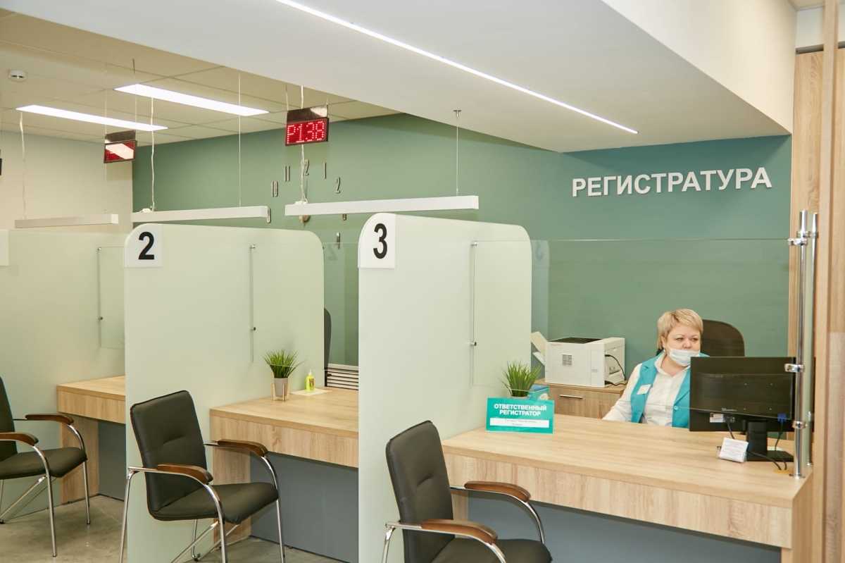 Губернатор поручил обновить программу «Модернизация первичного звена здравоохранения Новгородской области» и включить в неё областную больницу в части замены автопарка спецтехники.