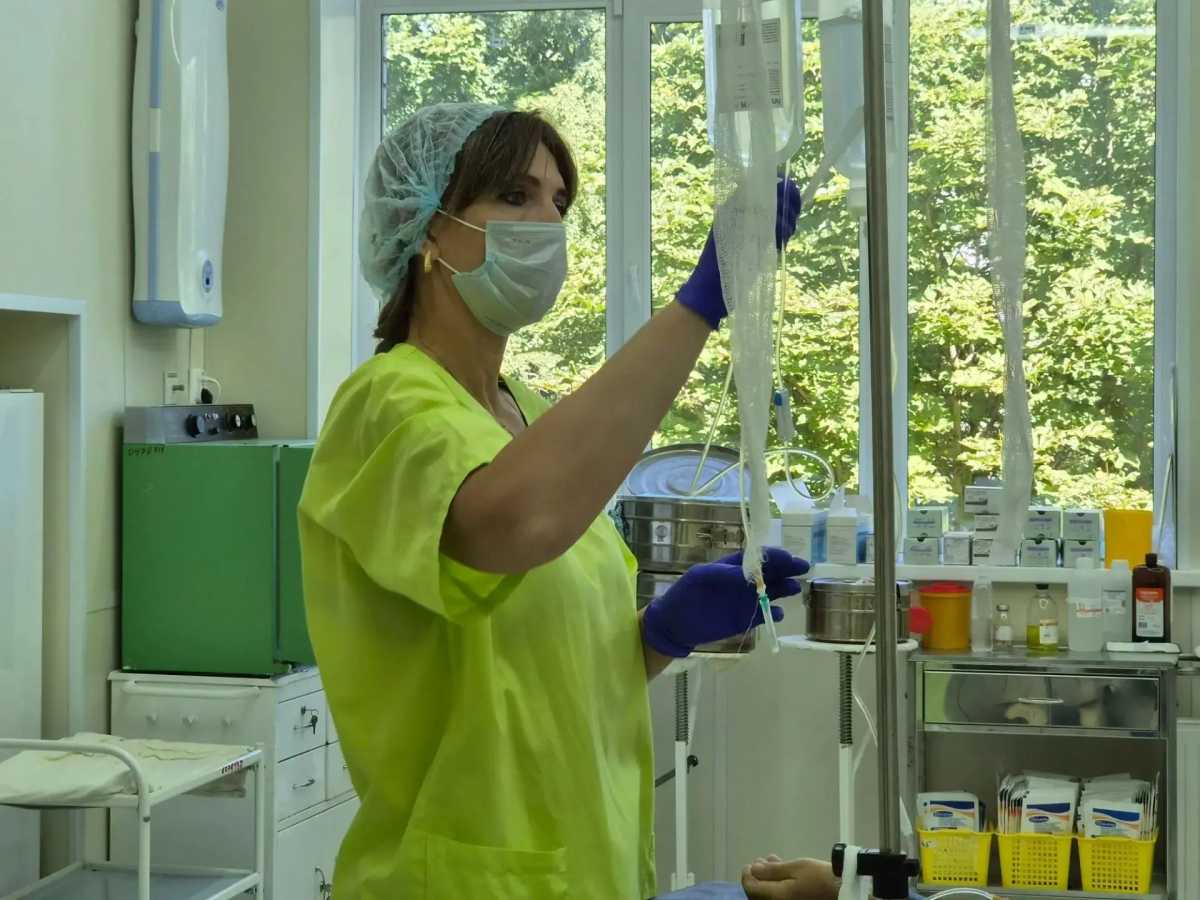 Каждый день Светлана Богданова видит пациентов в моменты максимальной уязвимости. И от медицинской сестры требуются не только знания и навыки, но и душевные качества.