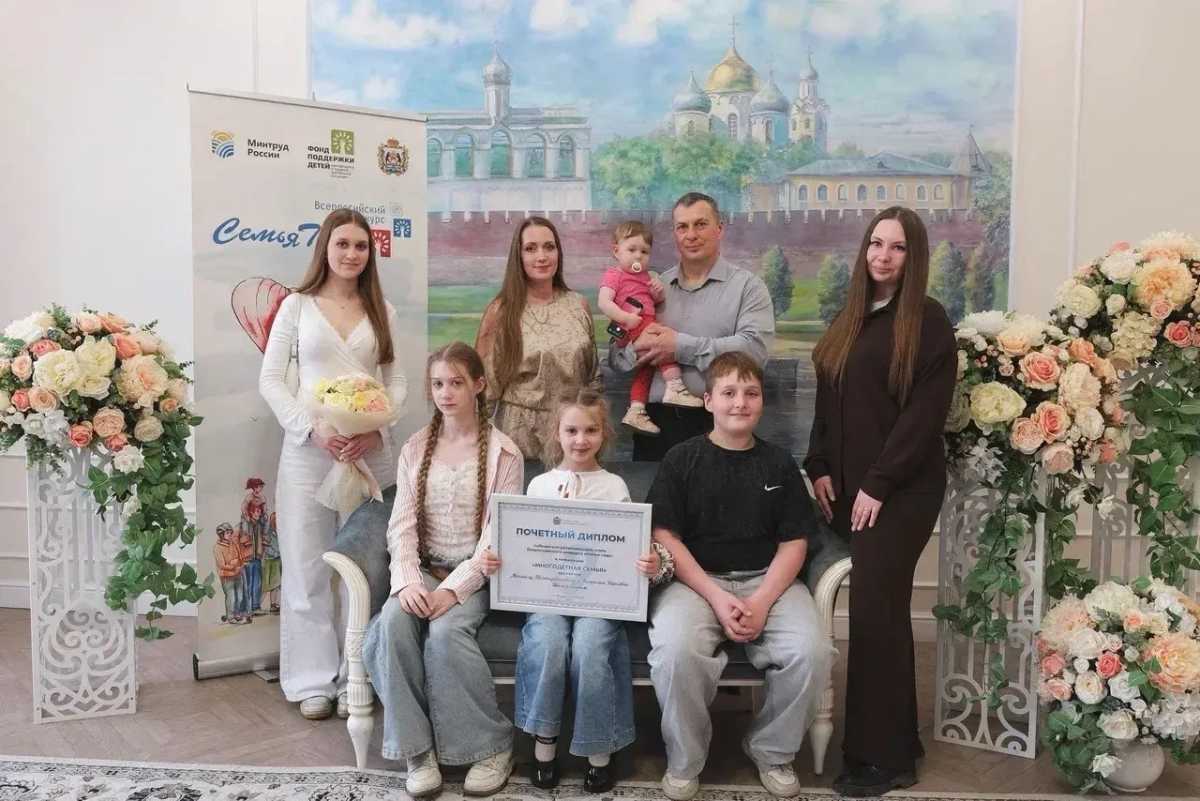 Михаил и Наталья Шемякины воспитывают семерых детей.