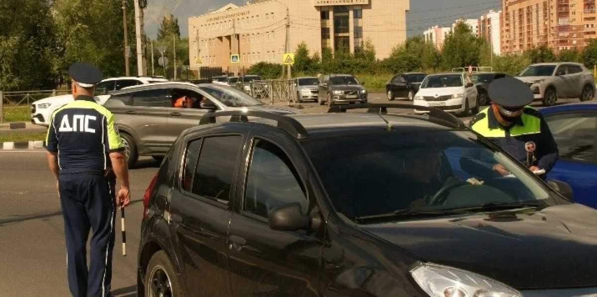 За минувшие сутки сотрудниками Госавтоинспекции области пресечено 4 424 нарушения правил дорожного движения.