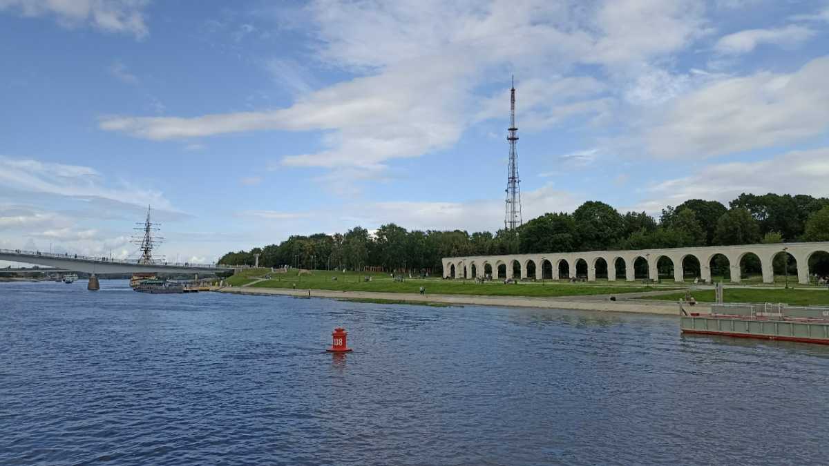 Если есть сомнения в безопасности маршрута или глубины, лучше отложить плавание до улучшения условий.
