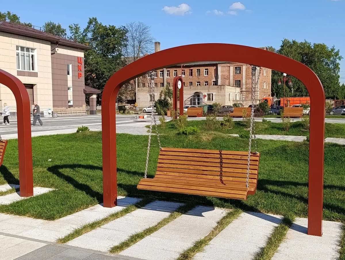 Концепция продолжения благоустройства главной городской площади в Боровичах с названием «Праздник на пороге» одержала победу во Всероссийском конкурсе лучших проектов создания комфортной городской среды.