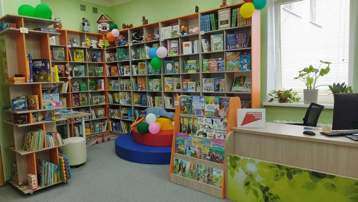 Площадь обновлённой библиотеки составляет 82 квадратных метра.