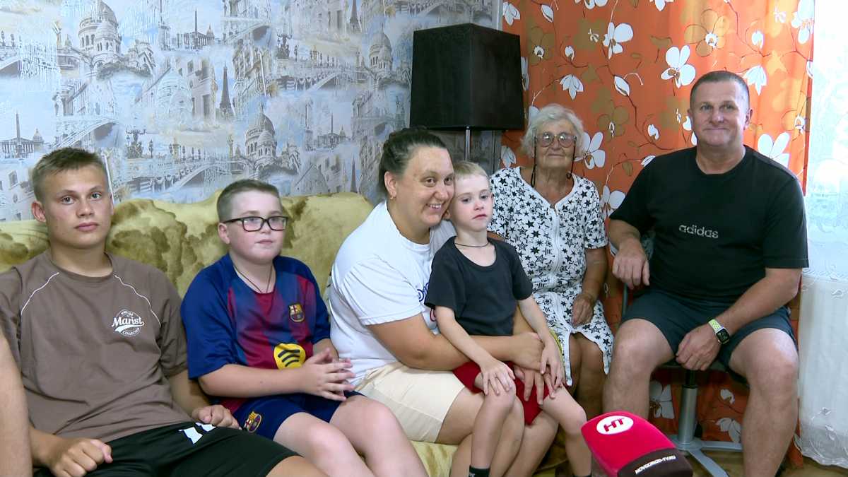 Решение принять участие в конкурсе приняли на семейном совете единогласно.
