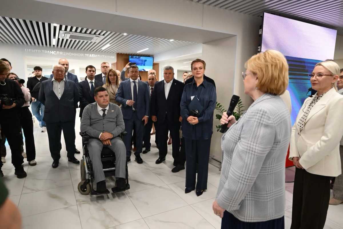 Александр Дронов ознакомился с работой Центра трансляционной реабилитации ФМБА России в Подмосковье. Александр Дронов ознакомился с работой Центра трансляционной реабилитации ФМБА России в Подмосковье.