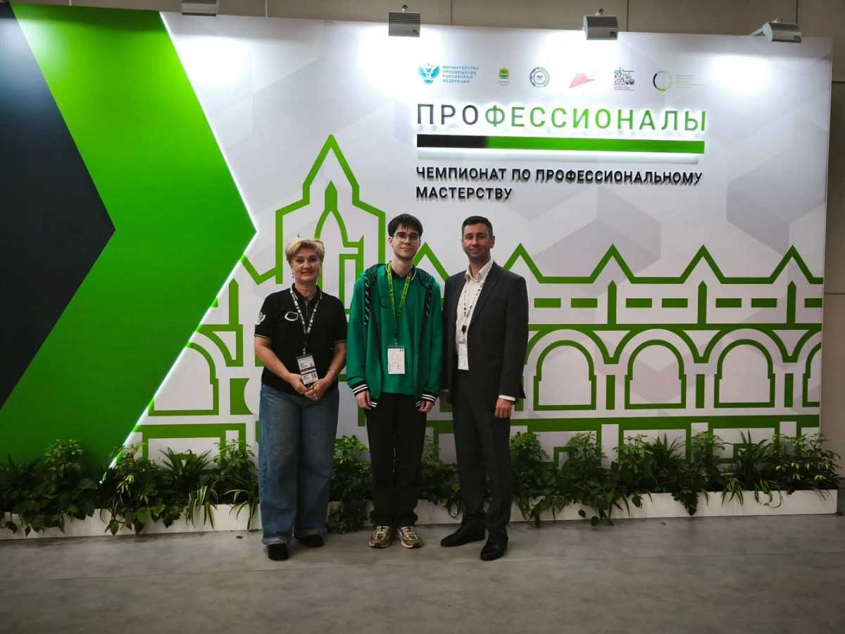 Финал чемпионата проходит в трёх городах: Нижнем Новгороде, Калуге и Санкт-Петербурге. Финал чемпионата проходит в трёх городах: Нижнем Новгороде, Калуге и Санкт-Петербурге.