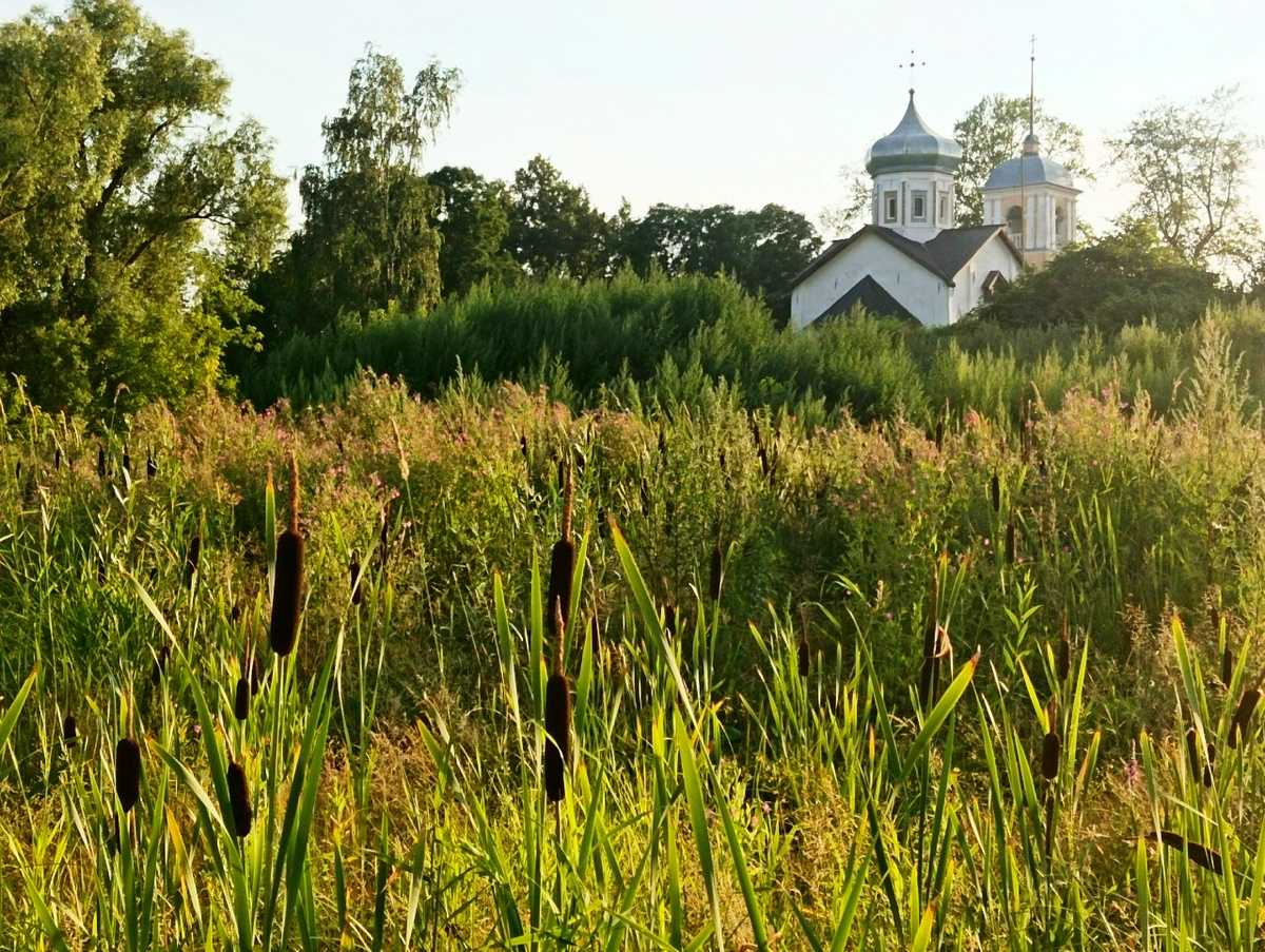 В Великом Новгороде днём воздух прогреется до 18-20 градусов. В Великом Новгороде днём воздух прогреется до 18-20 градусов.