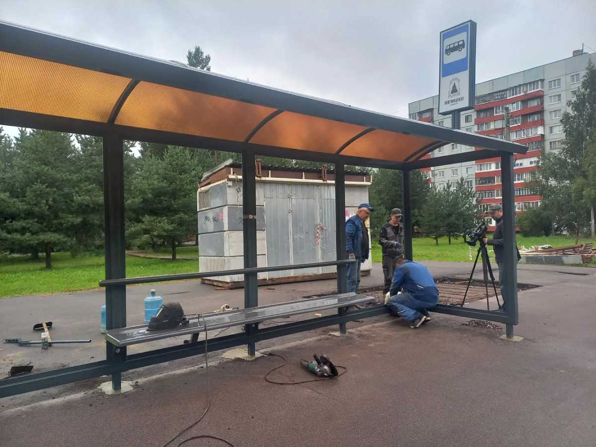 В 2025 году специалисты заменили в Великом Новгороде 19 автобусных павильонов.