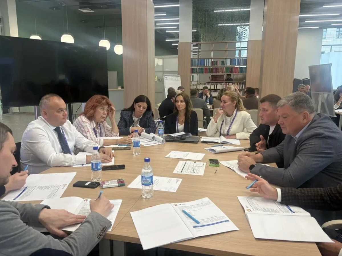На стратегической и проектной сессиях обсудили научно-технологическое развитие регионов.
