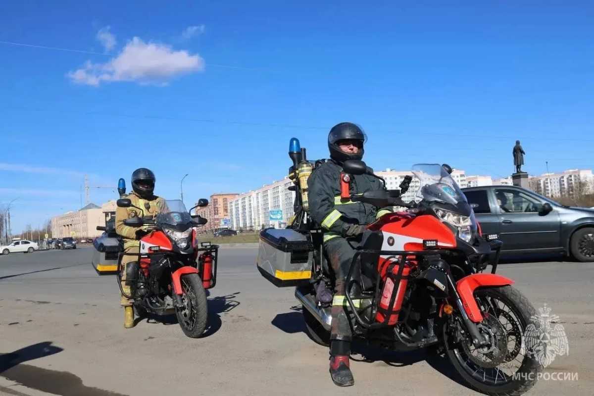 На мотоцикле можно оперативно добраться до места ДТП через пробки.