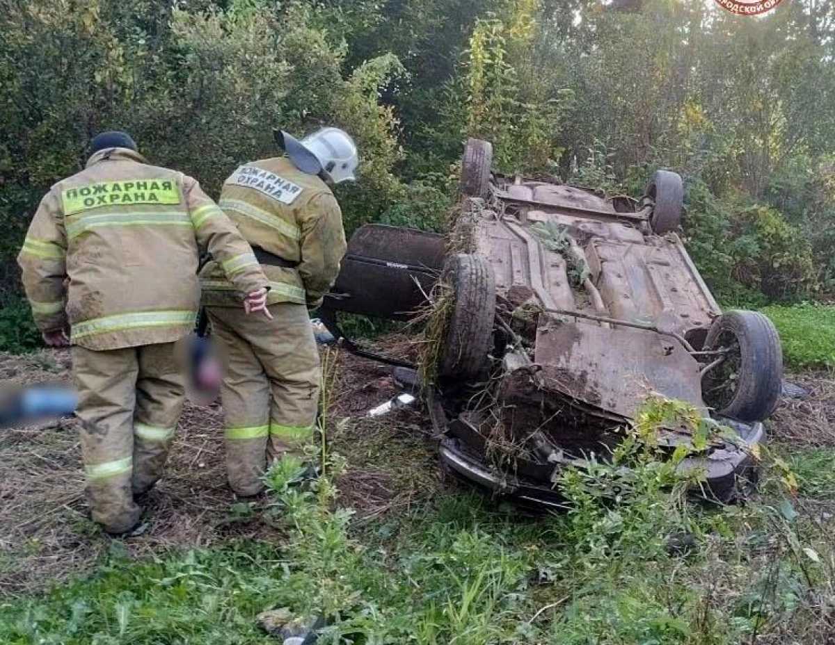 Женщина погибла и двое мужчин госпитализированы после аварии в Малой Вишере