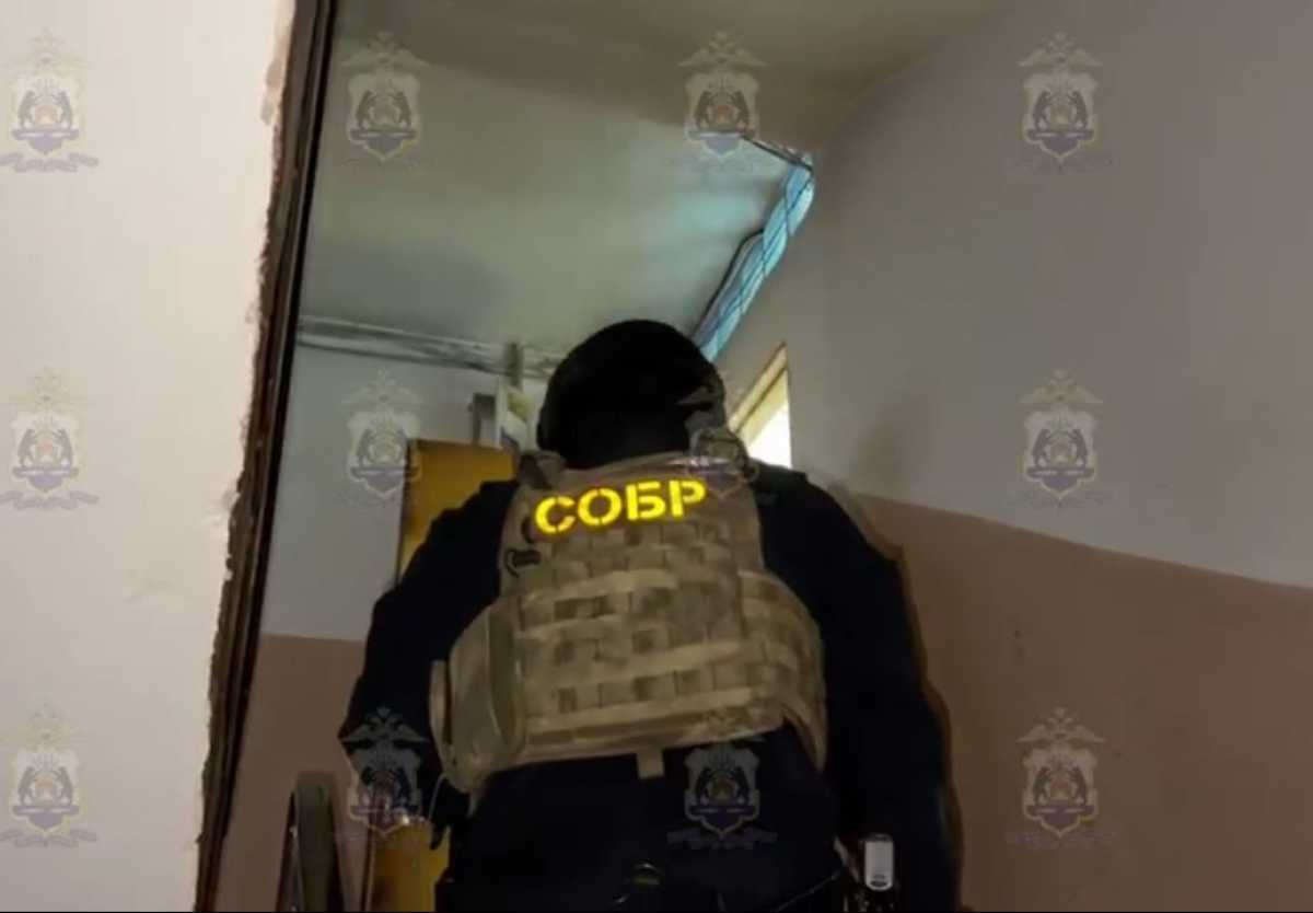 Предполагаемых участников криминального квартета задержали по местам их проживания.