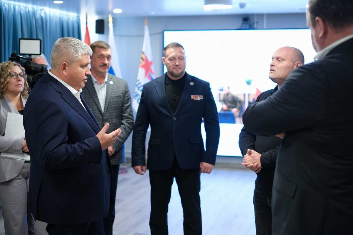 За каждым человеком закрепляют своего координатора, который помогает разобраться со всеми мерами поддержки.