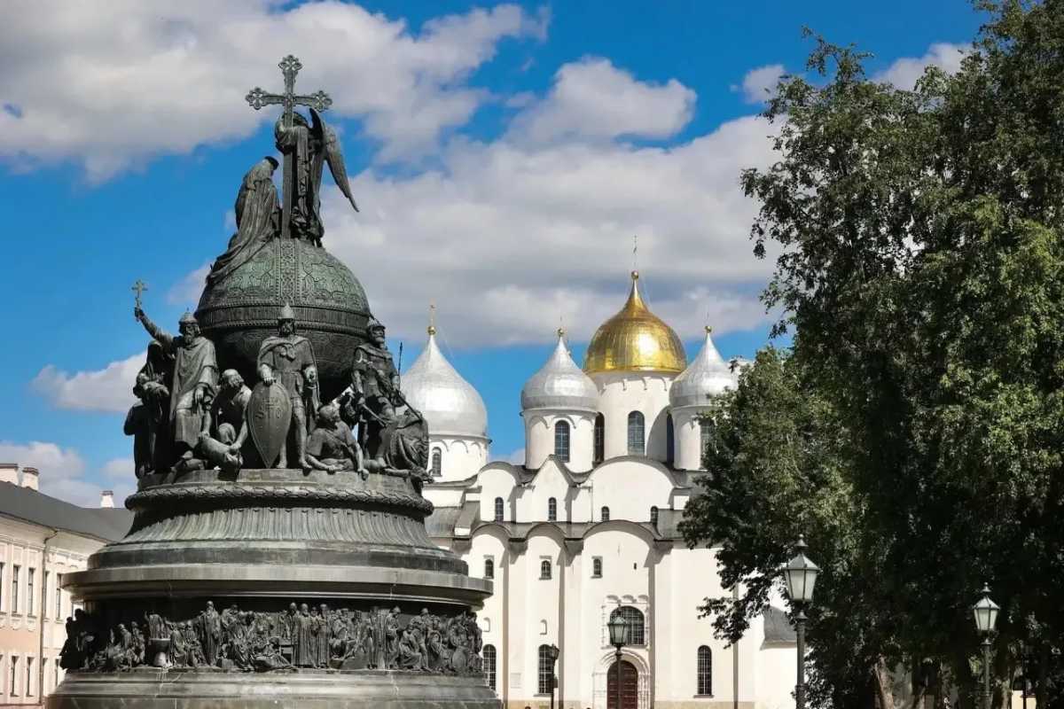 8 сентября родился известный аварский поэт Расул Гамзатов. 8 сентября родился известный аварский поэт Расул Гамзатов.