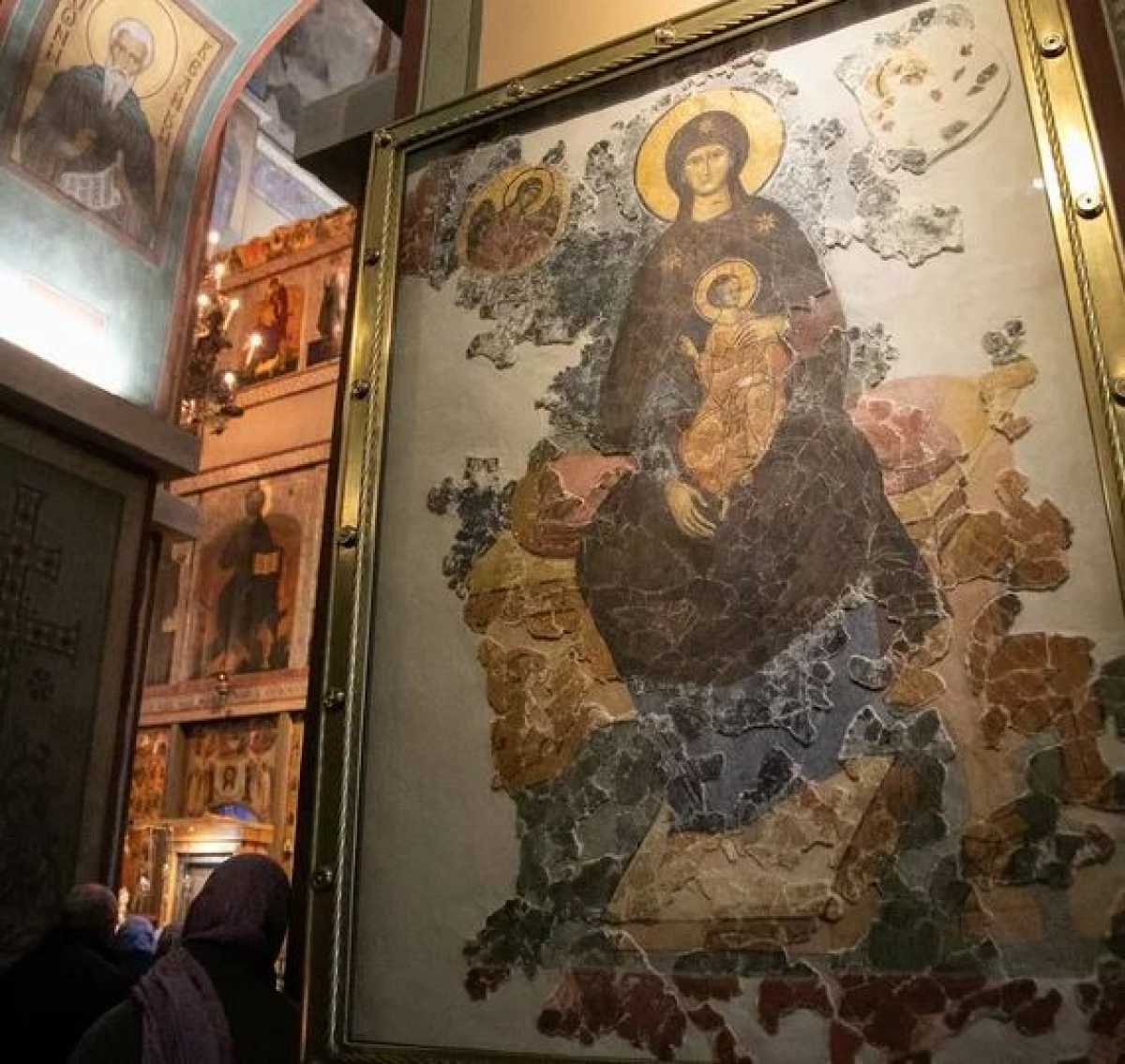 Фреска вернулась на место в Софийском соборе, где она находилась шесть веков назад.