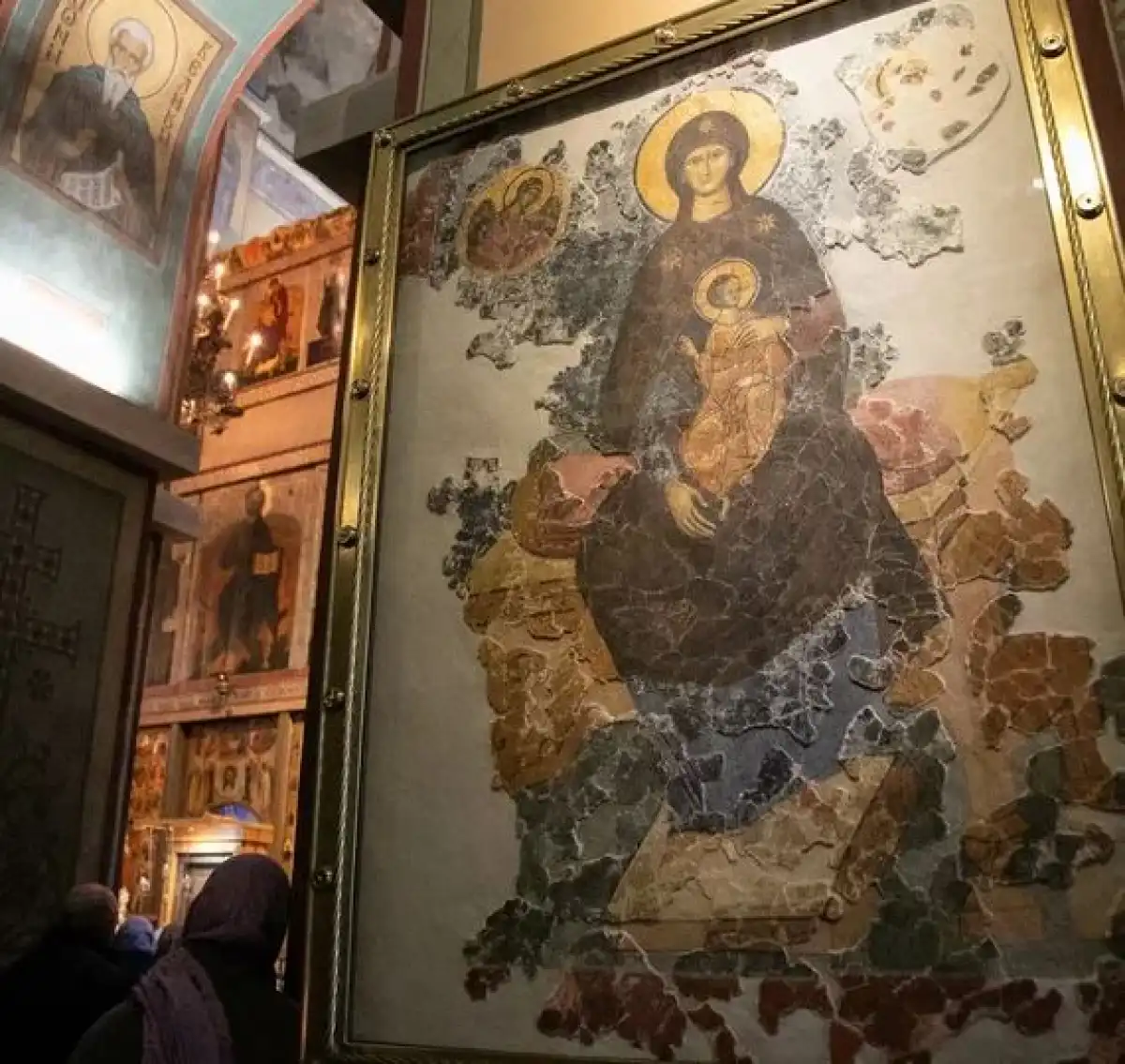 Фреска вернулась на место в Софийском соборе, где она находилась шесть веков назад.