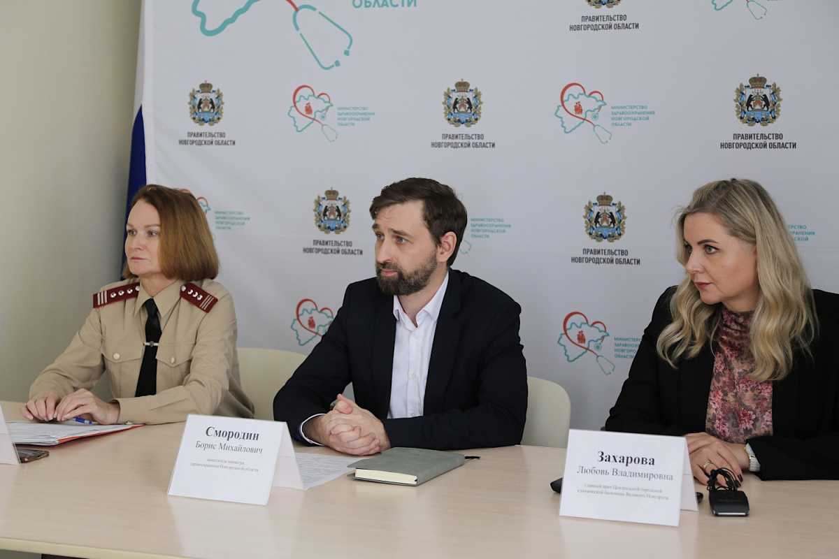 Маленьким пациентам медики будут делать прививки в образовательных учреждениях. Маленьким пациентам медики будут делать прививки в образовательных учреждениях.