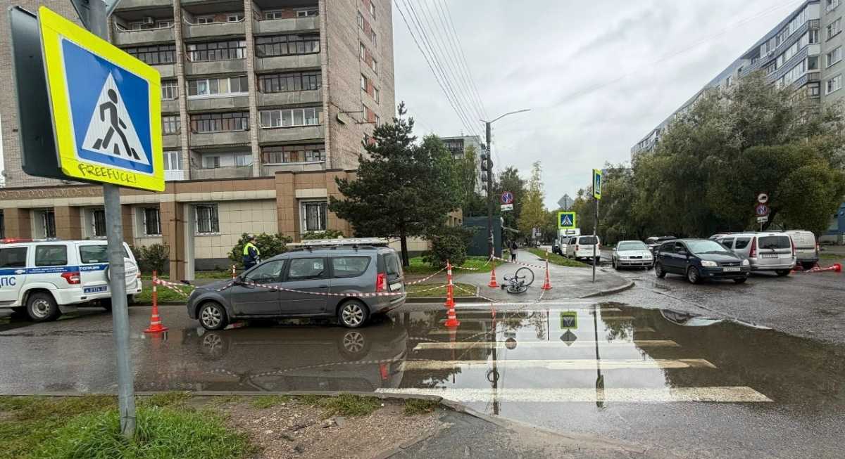 Ребёнка доставили в больницу. Ребёнка доставили в больницу.