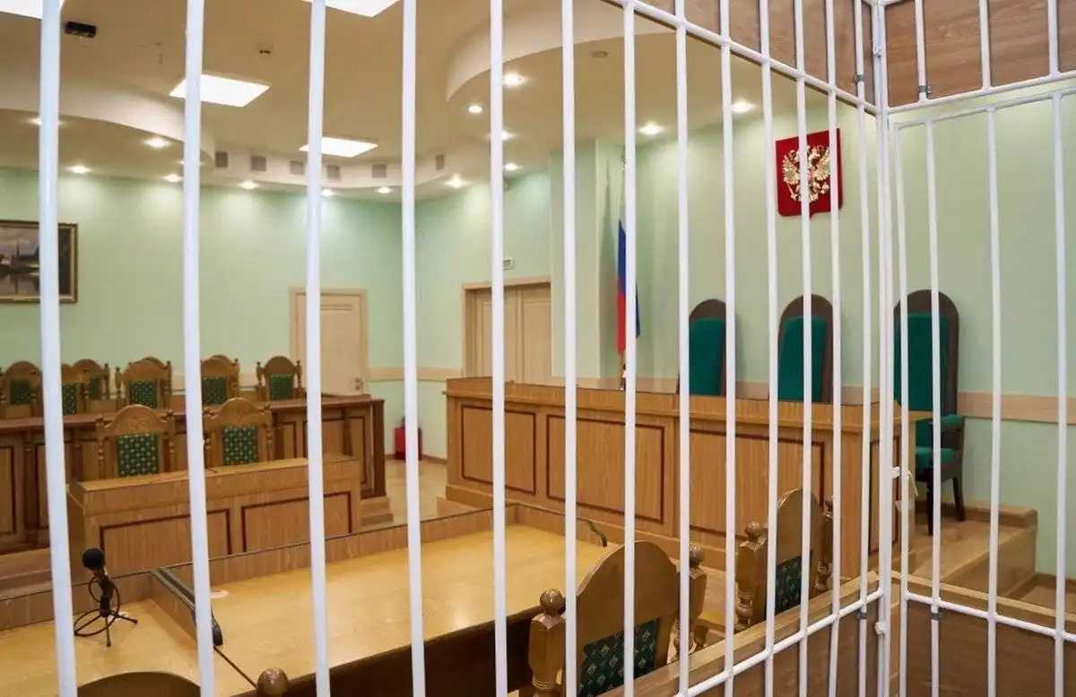 Суд приговорил каждого из фигурантов уголовного дела к 10 годам колонии строгого режима.