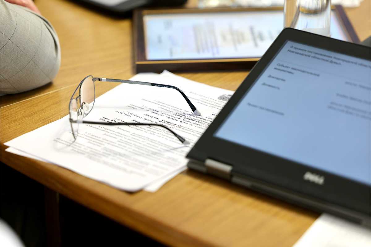 Депутаты Новгородской областной думы соберутся на заседание в полдень 8 октября.