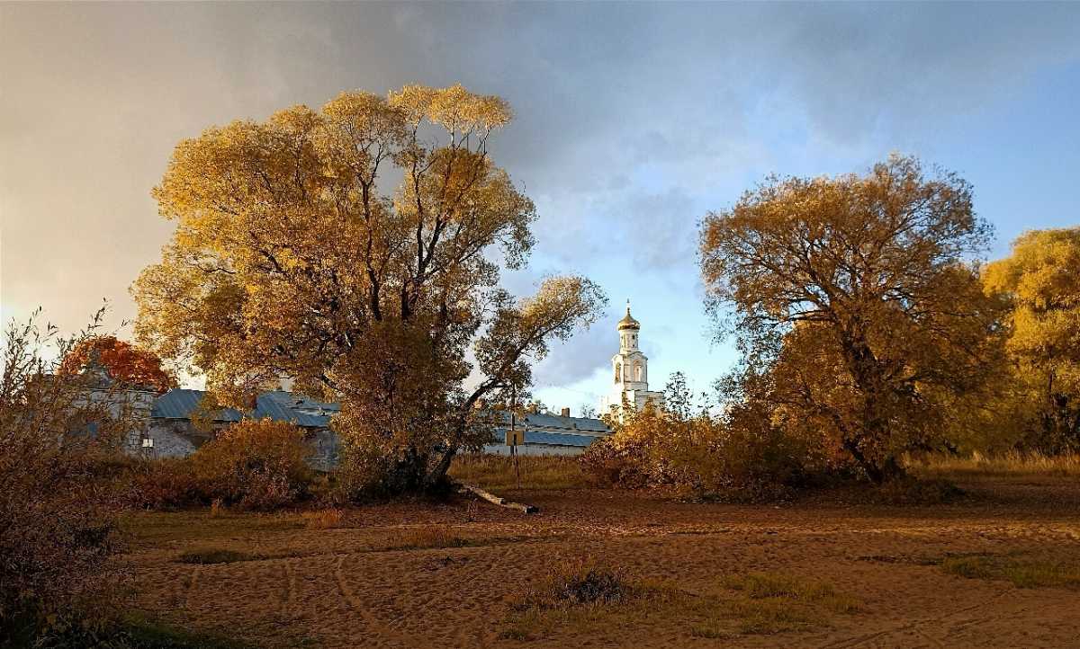 Летом комиссия осматривала территории Ярославова дворища и Юрьева монастыря.
