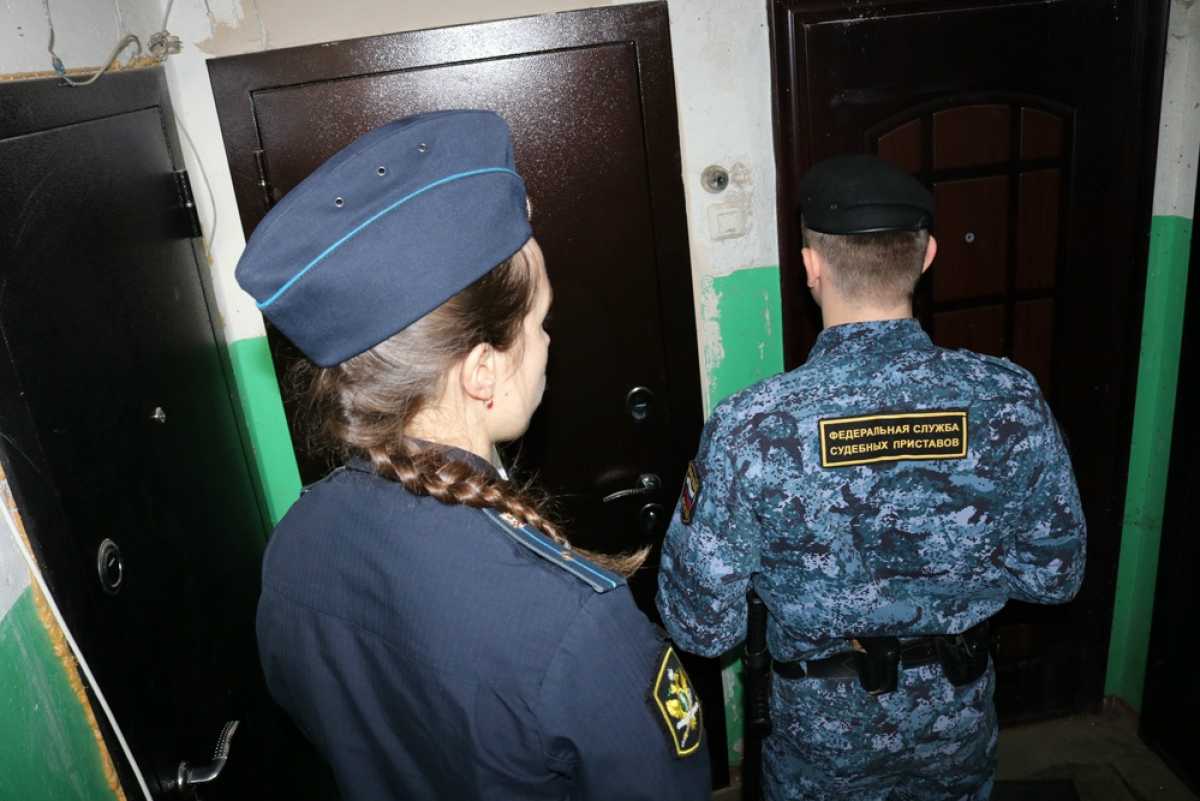 В течение трёх дней судебные приставы пытались найти должницу.