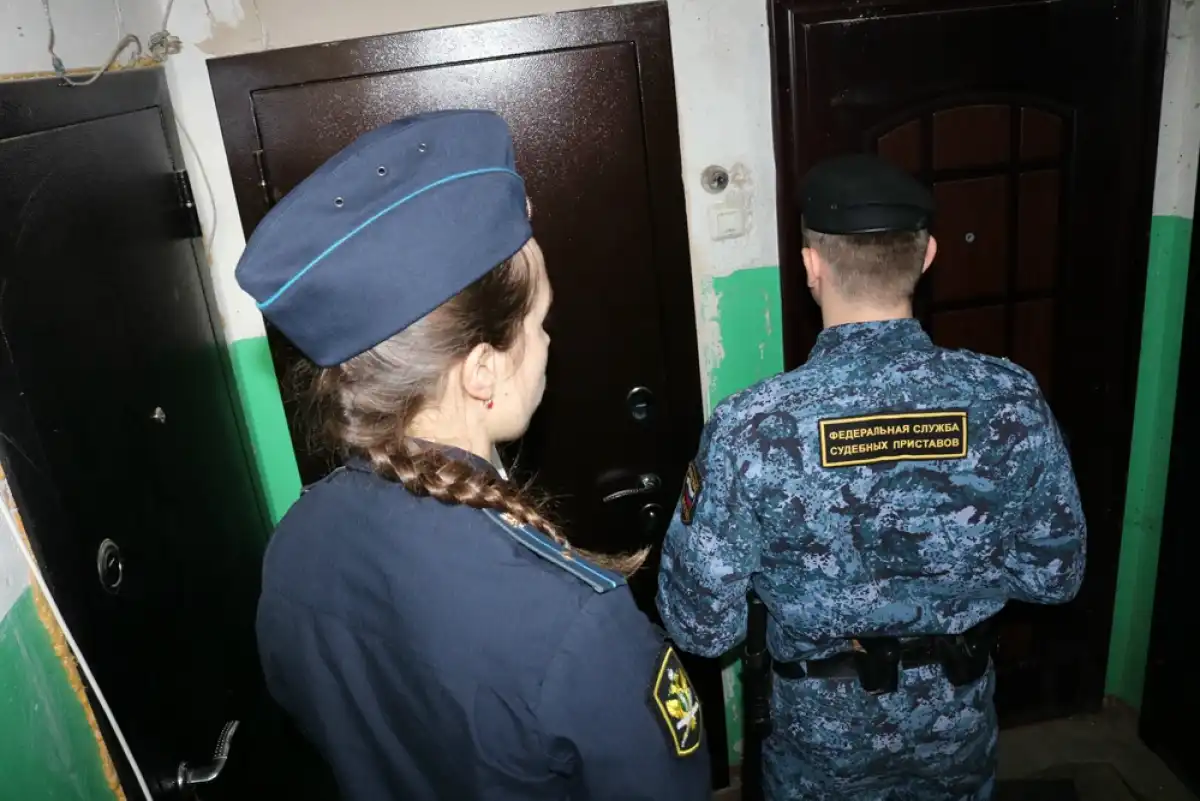 В течение трёх дней судебные приставы пытались найти должницу.