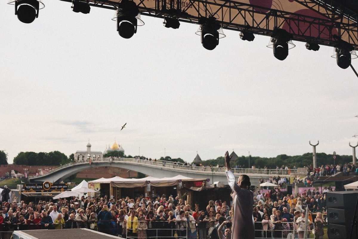 По мнению Марфы, для пути вперёд нужно вернуться туда, откуда все начиналось. По мнению Марфы, для пути вперёд нужно вернуться туда, откуда все начиналось.