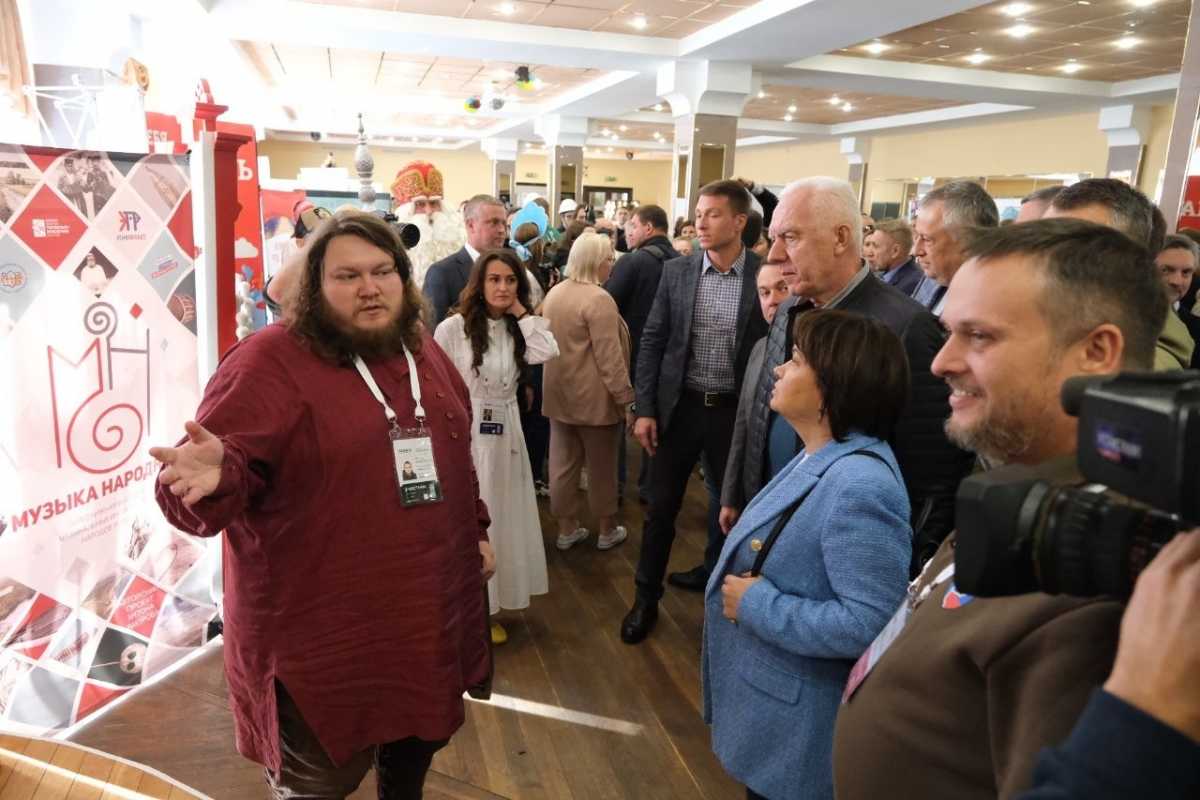 Антоний Вакуров призвал новгроодцев поддержать любимый город в борьбе за звание «Молодёжная столица России-2027».