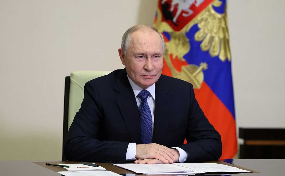 Владиммир Путин провёл оперативное совещание в режиме видеоконференции. Владиммир Путин провёл оперативное совещание в режиме видеоконференции.