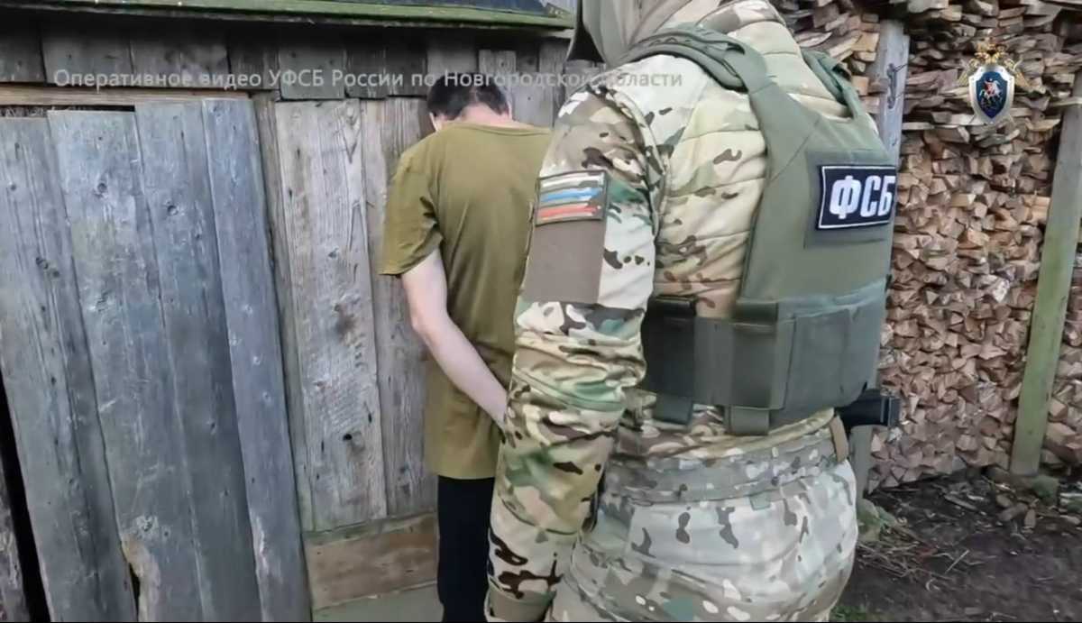 По ходатайству следователя обвиняемому избрана мера пресечения в виде заключения под стражу.