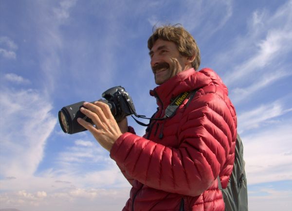 Владимир - профессиональный путешественник: более 20 лет занимался туризмом и альпинизмом