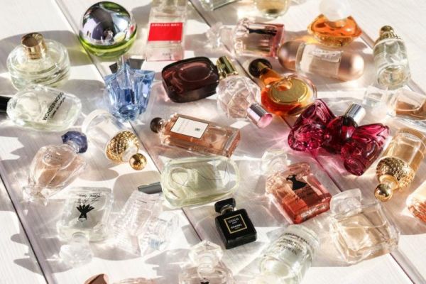 Обязательная маркировка парфюмерии вводится с 1 декабря 2019 года.
