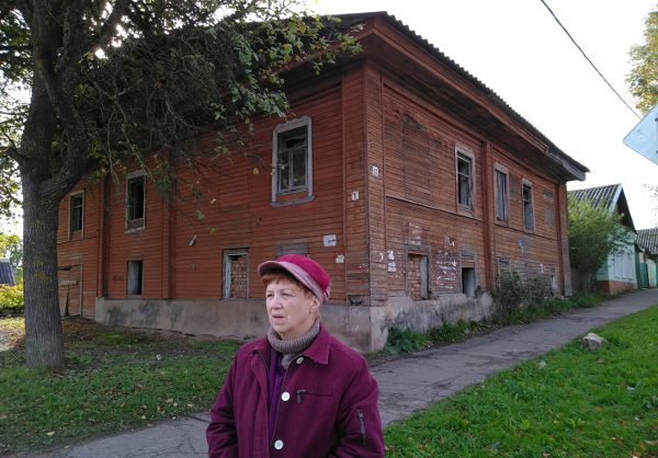 В годы Великой Отечественной войны в этом доме на Советском проспекте в Сольцах находилась немецкая комендатура
