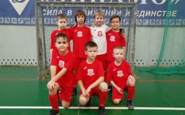 Рождественский кубок «Электрона» среди детских команд выиграл новгородский «Волхов»