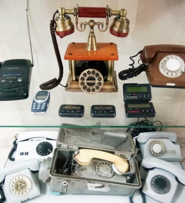 История телефонного аппарата, этот не только история связи, но и история дизайна.