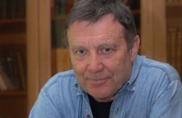 Новгородский писатель Виктор Смирнов назвал травлей реакцию российских СМИ на слова Елены Писаревой