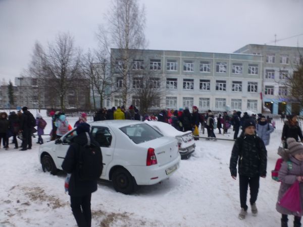 Завтра в новгородских школах возобновят занятия