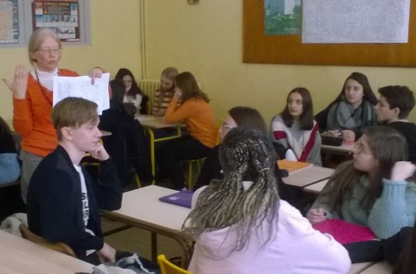 Новгородские школьники на уроке в лицее Гранд Эр
